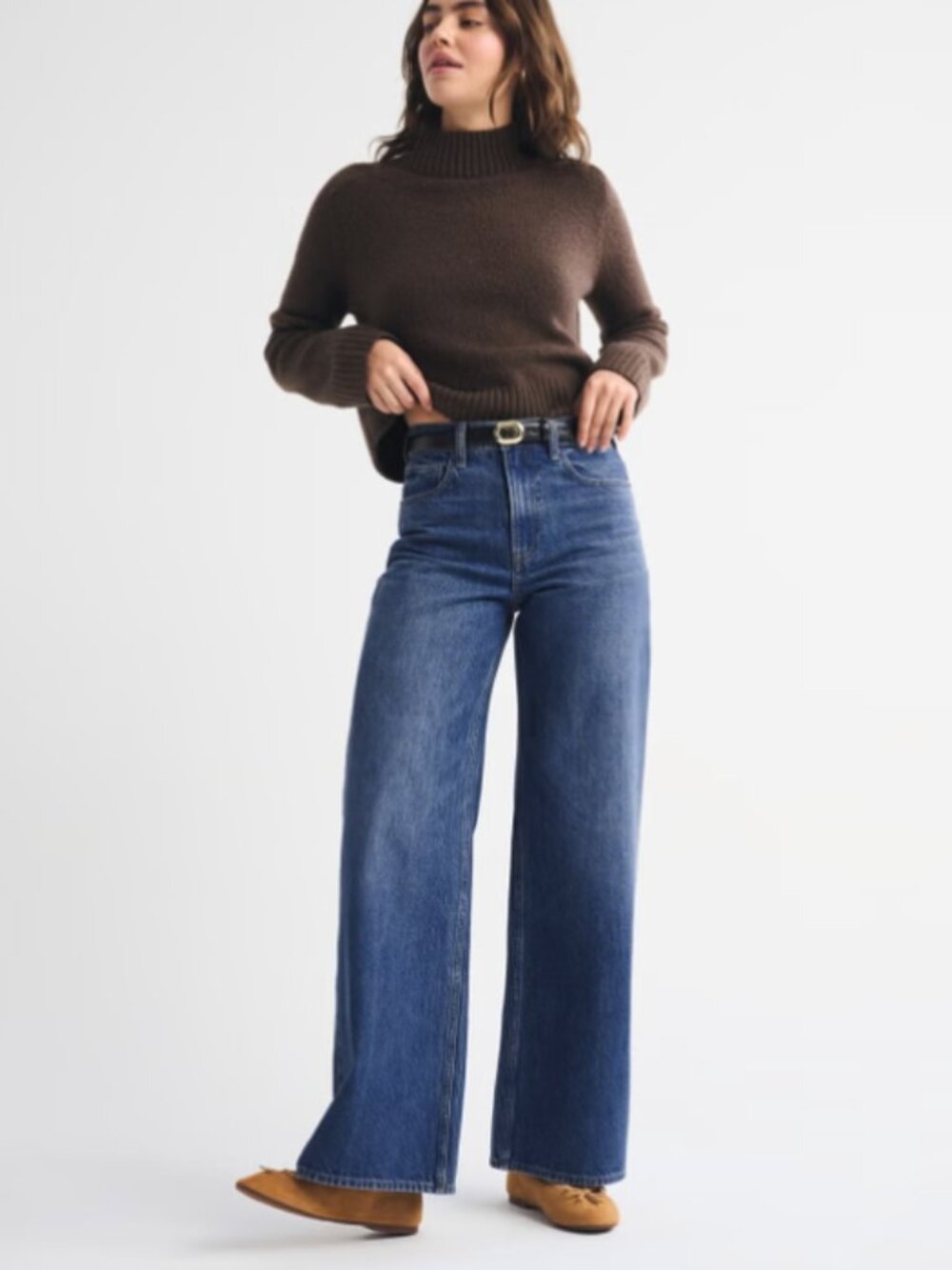Abercrombie & Fitch High Rise Wide Leg Trouser Jean in Dark Wash
